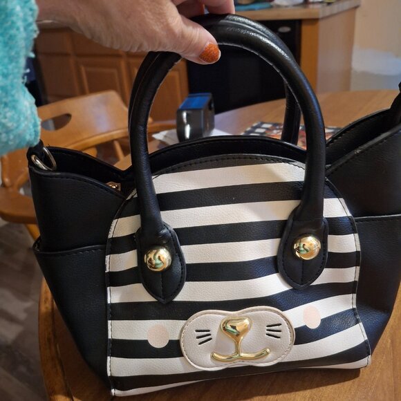 Betsey Johnson Mini Cat Crossbody Purse - Picture 6 of 6